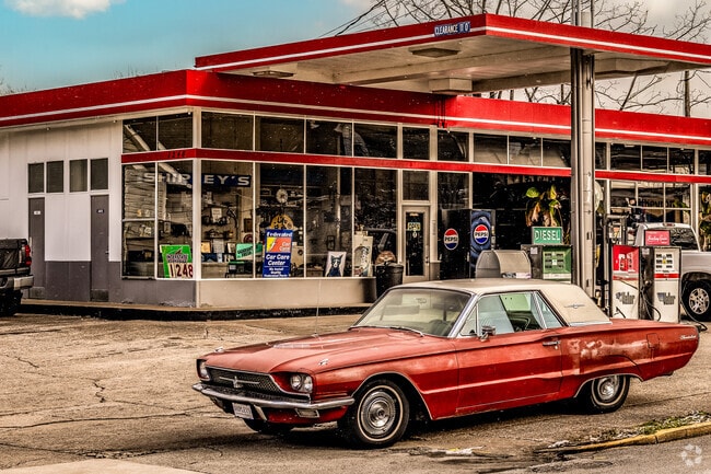 Many historic businesses line the streets of Bowling Green.