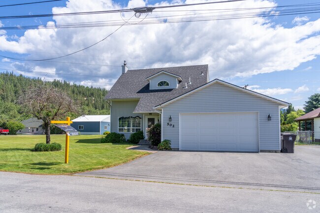 Homes in Pinehurst often features views of the surrounding mountain ranges.