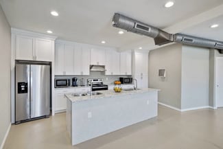 811 N Plymouth Rd, Dallas, TX 75211