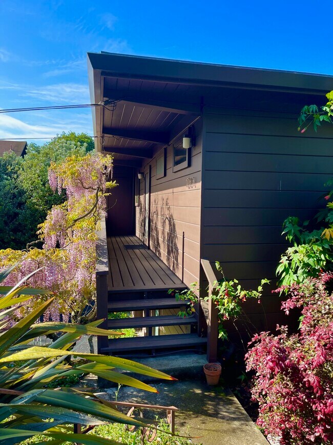 1216 Spruce St unit 1216-1/2 Spruce, Berkeley, CA 94709 - photo 2