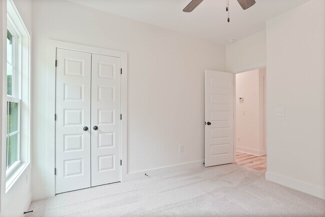 Guest Bedroom 2_-1.jpg