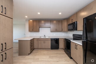 550 W Lake St, Minneapolis, MN 55408