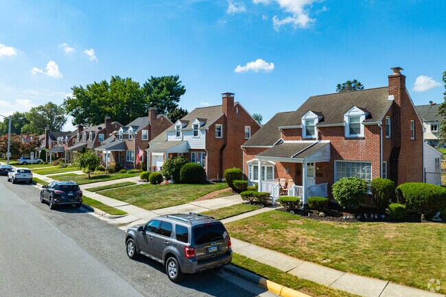 Rows of neatly placed brick homes are prominent in Lincoln Park.