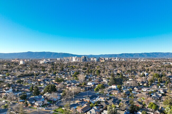 Overview of Hyde Park neighborhood in San Jose, CA.