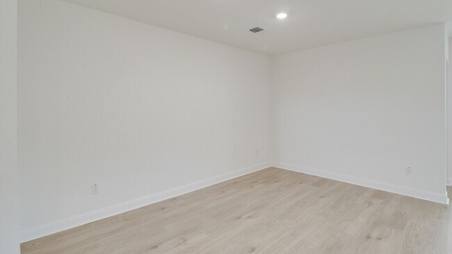 548 Tekoa Dr, Georgetown, TX 78628 - photo 5