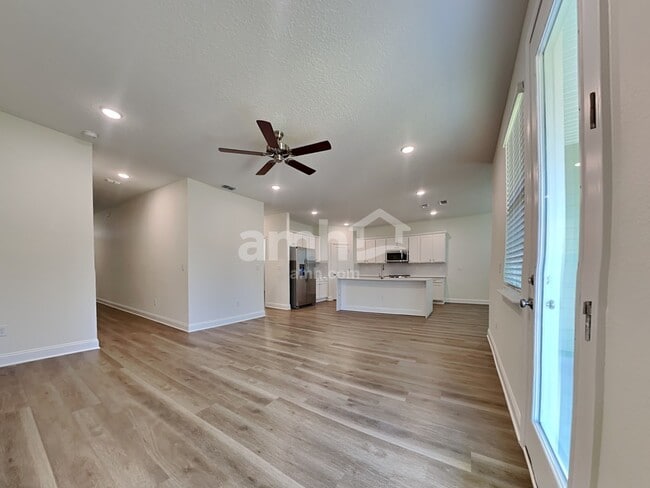 11637 Hillside Dr, Jacksonville, FL 32221 - photo 6