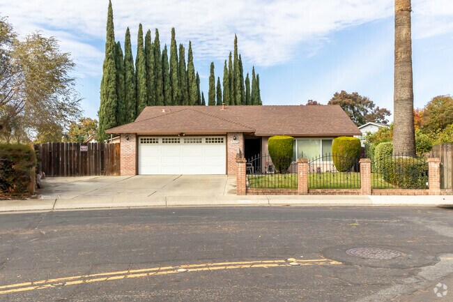 Valley Oak homes often have brick facades.