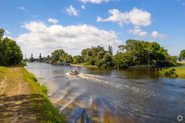 Golfview Harbour has nearby canals for locals to enjoy on their boat.