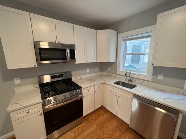 33 Hancock St unit 2, Somerville, MA 02144 - photo 3