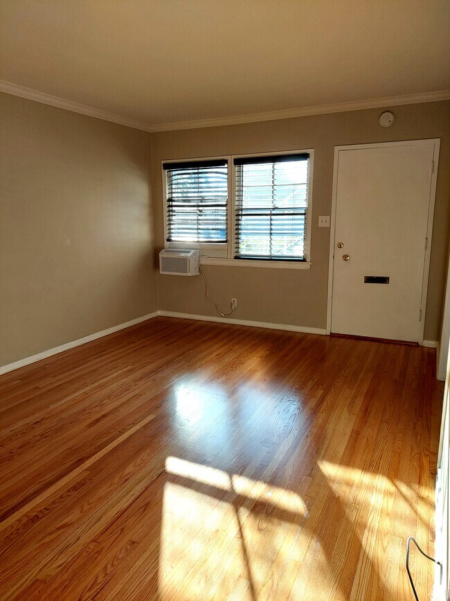 404 Naranja Dr unit 404, Glendale, CA 91206 - photo 3