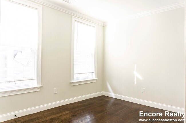 75 Morris St unit 7, Boston, MA 02128 - photo 5