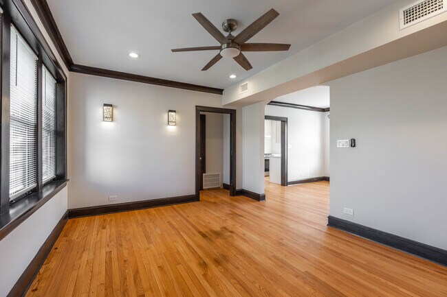 6409 N Talman Ave unit 301, Chicago, IL 60645 - photo 6