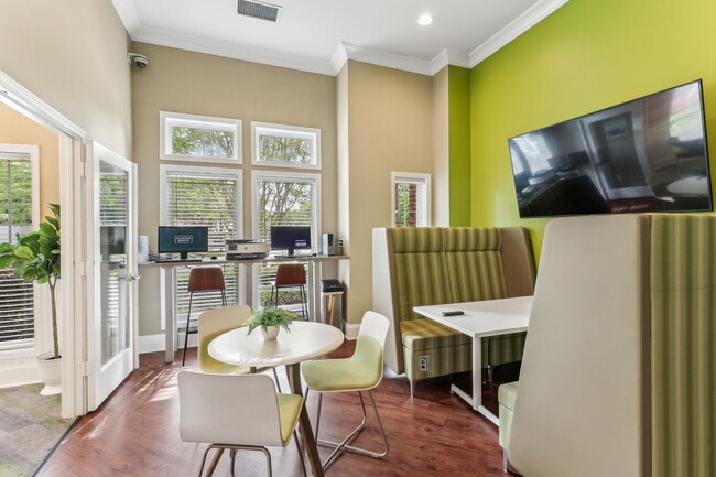 Banyan Grove, Virginia Beach, VA 23462 - photo 2