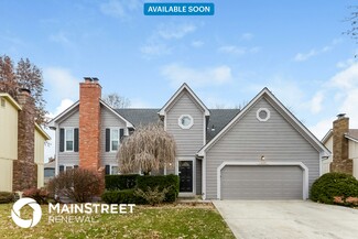 1624 NE Debonair Dr, Lee's Summit, MO 64086