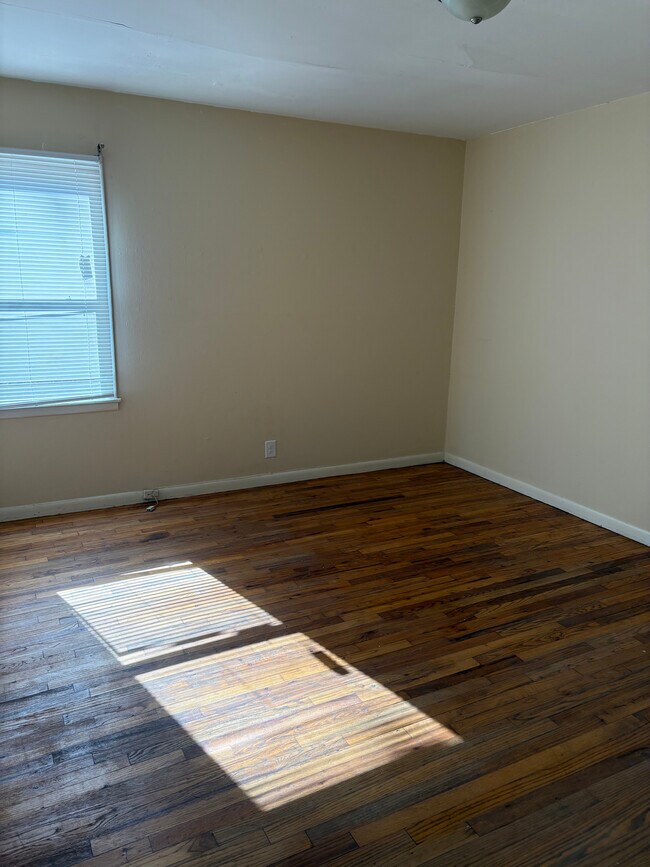 237 15th Ave SW, Birmingham, AL 35211 - photo 4