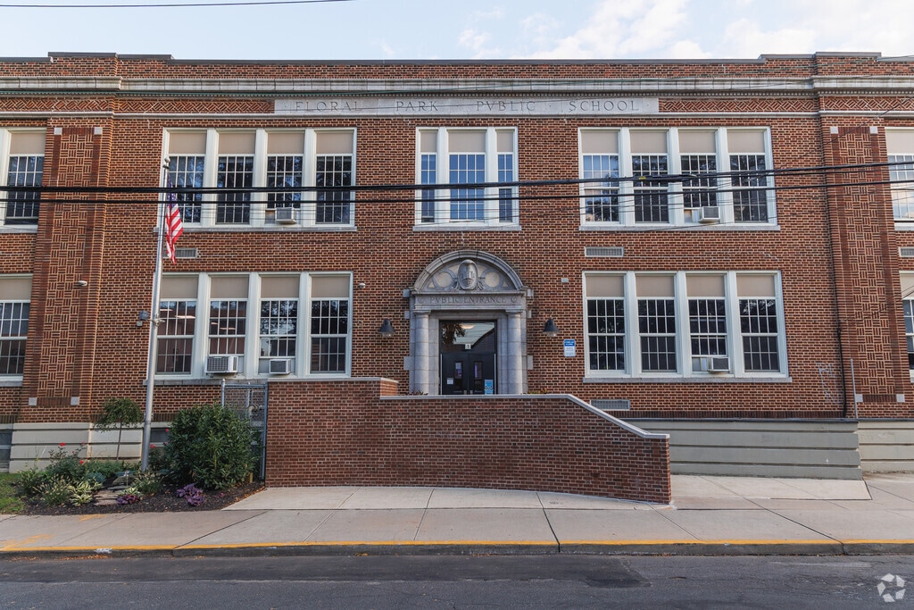 Main entrance of the schools founded in 1894 bu John Lewis Childs