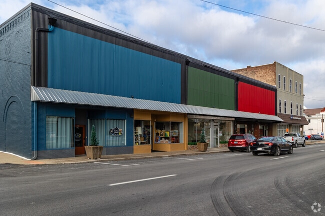 Mom and Pop shops dot the city scape of Hopkinsville.