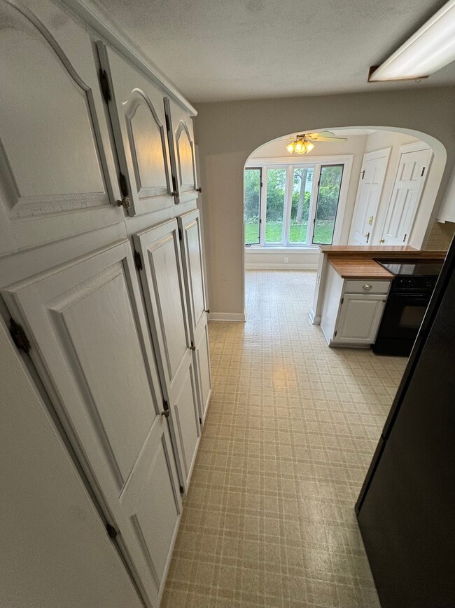 Wall Pantry Cabinets Too