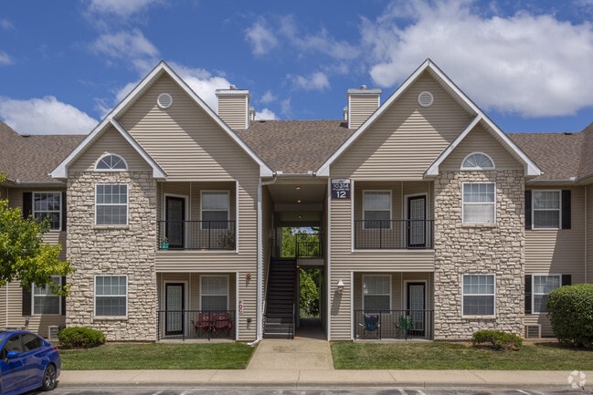 Pinnacle Pointe, Lenexa, KS 66215 - photo 2