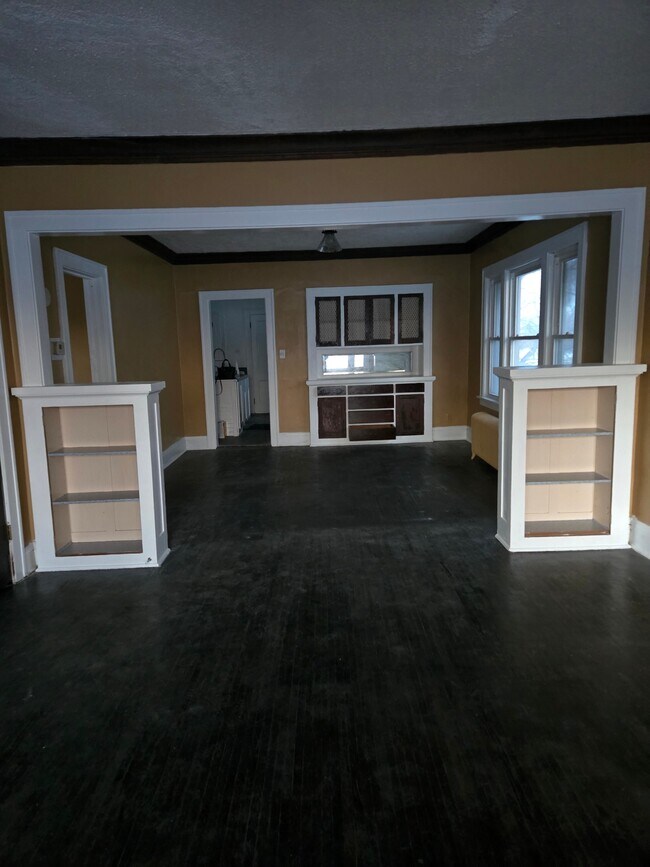 716 Elwood Ave N unit Upper Level Unit, Minneapolis, MN 55411 - photo 4