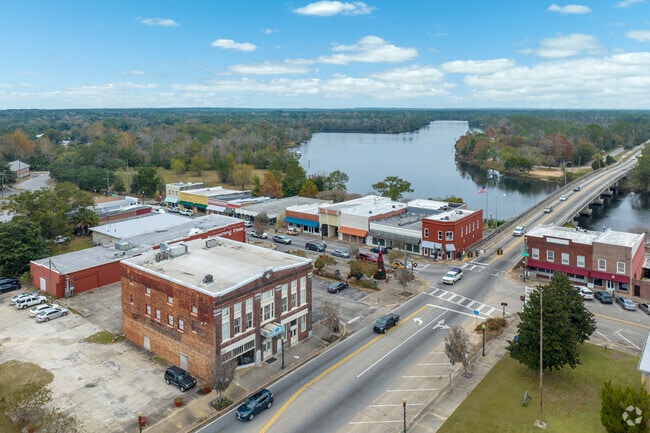 Milton has a lovely downtown center.