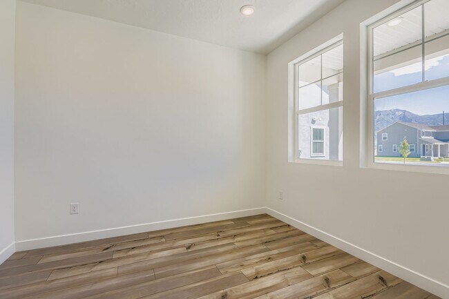 808 W 1710 N, Salem, UT 84653 - photo 4