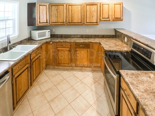 7012 S Eudora St, Centennial, CO 80122 - photo 7