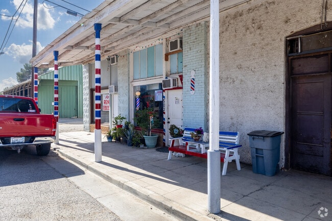 Arbuckle offers a welcoming small-town vibe with a tight-knit community feel.