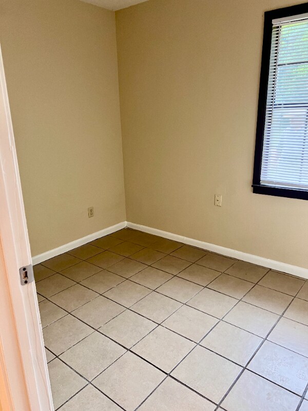 115 Issac Dr unit 115 B Issac Drive, Tupelo, MS 38801 - photo 4