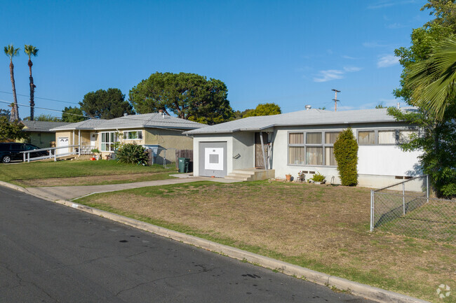 Smaller homes with single car garages are found in Fletcher Hills.