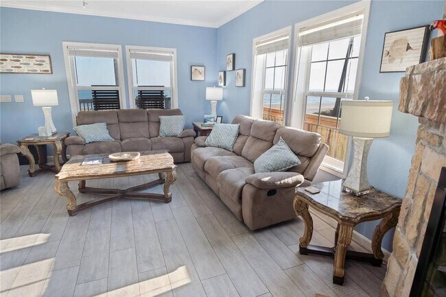 975 Dolly St unit ID1364178P, Bolivar Peninsula, TX 77617 - photo 2