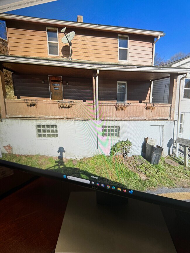 379 Evans St, Morgantown, WV 26505