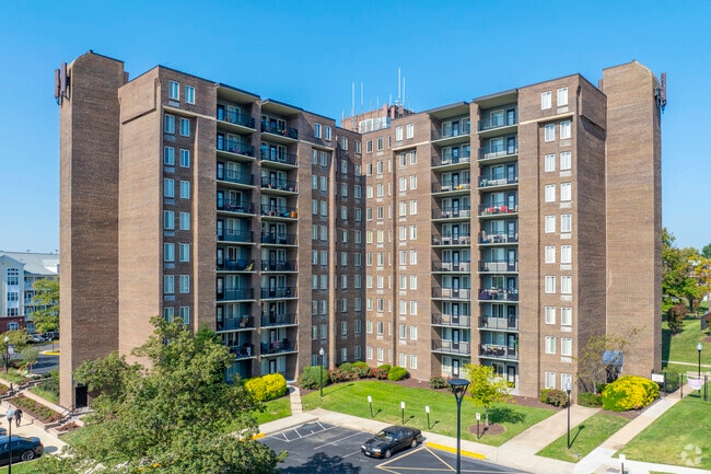 Middletowne & The Dona, Laurel, MD 20707 - photo 2