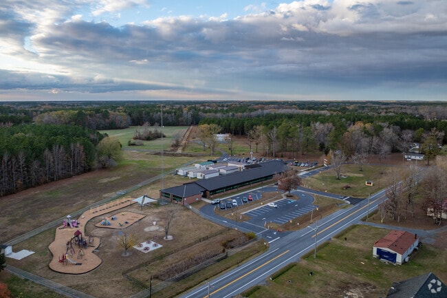 Students in Pre-K, Kindergarten or 1st grade may attend Westside Primary School.