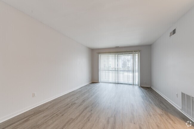 Kendall Off Main, Kalamazoo, MI 49006 - photo 6