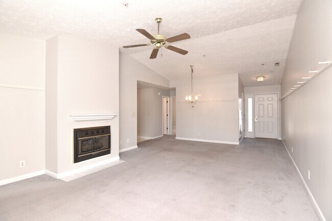 3371 Galleria Dr unit 25, Fayetteville, NC 28303 - photo 4