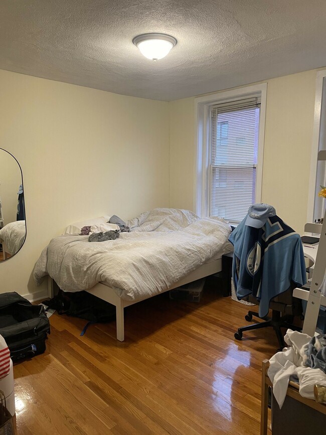 145 Endicott St unit 10, Boston, MA 02113 - photo 4