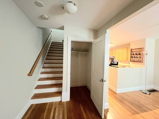 8 Alvah Kittredge Park unit 1, Roxbury, MA 02119 - photo 3