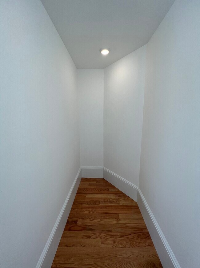 3 Mossland St unit 3, Somerville, MA 02144 - photo 6