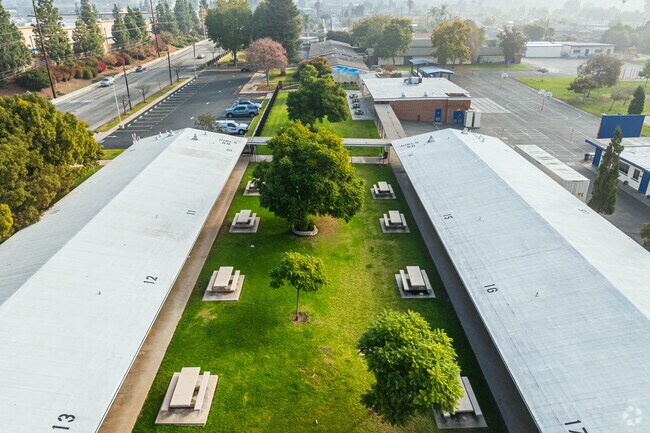 Gladstone Elementary School is public and serves grades K-5.
