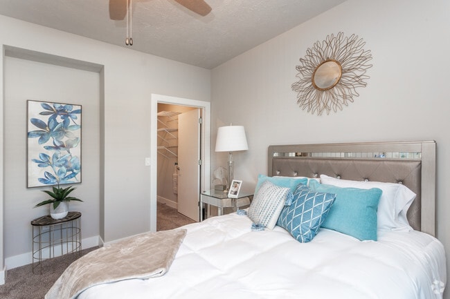 1BR, 1BA - A2/732 SF - Bedroom