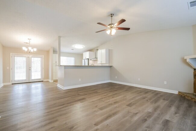 5175 Sugar Crest Dr, Sugar Hill, GA 30518 - photo 6