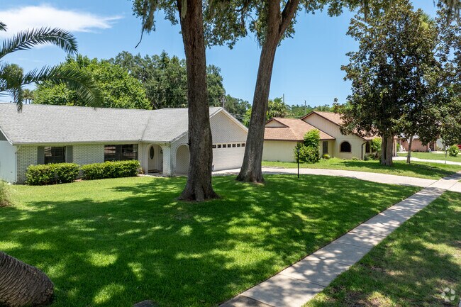 Hamlet residents have a wide selection of styles of single family homes throughout the area.