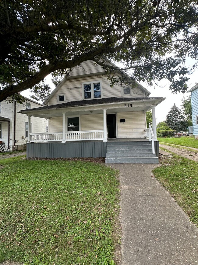 514 S Metcalf St, Lima, OH 45801