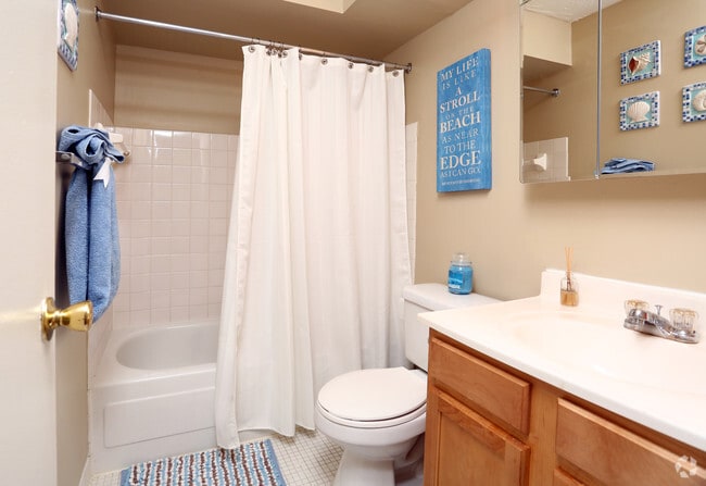 The Vista, Euclid, OH 44132 - photo 3