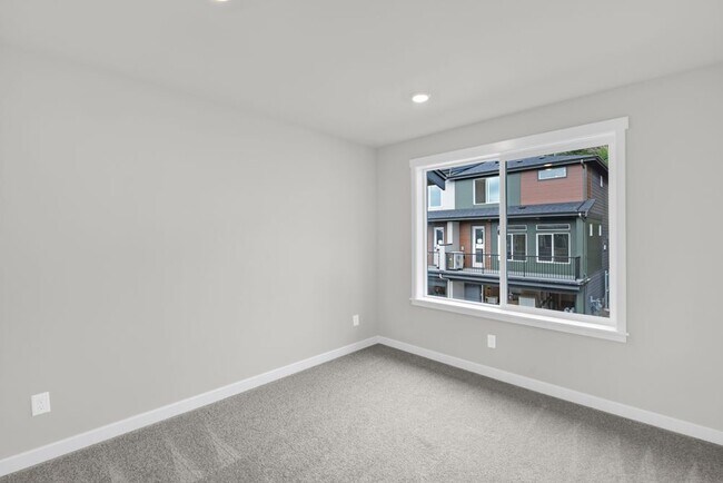 13211 NE 127th Way unit C, Kirkland, WA 98034 - photo 7