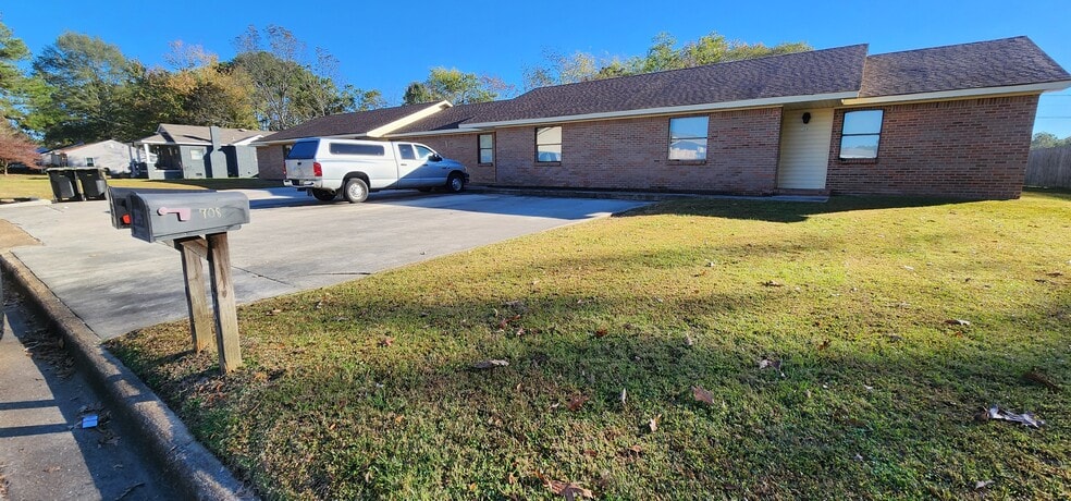 Cloverland-Denson-Front