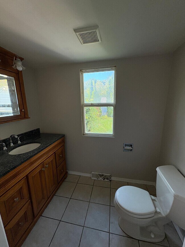 1448 Berdan Ave, Toledo, OH 43612 - photo 2