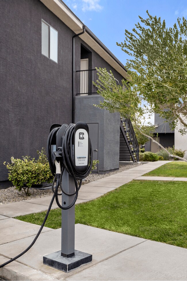 7960 Rafael Rivera Way, Las Vegas, NV 89113