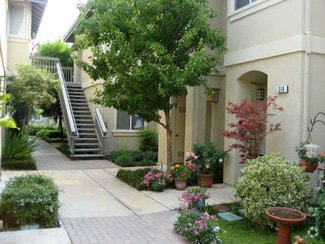 15400 Vineyard Blvd, Morgan Hill, CA 95037
